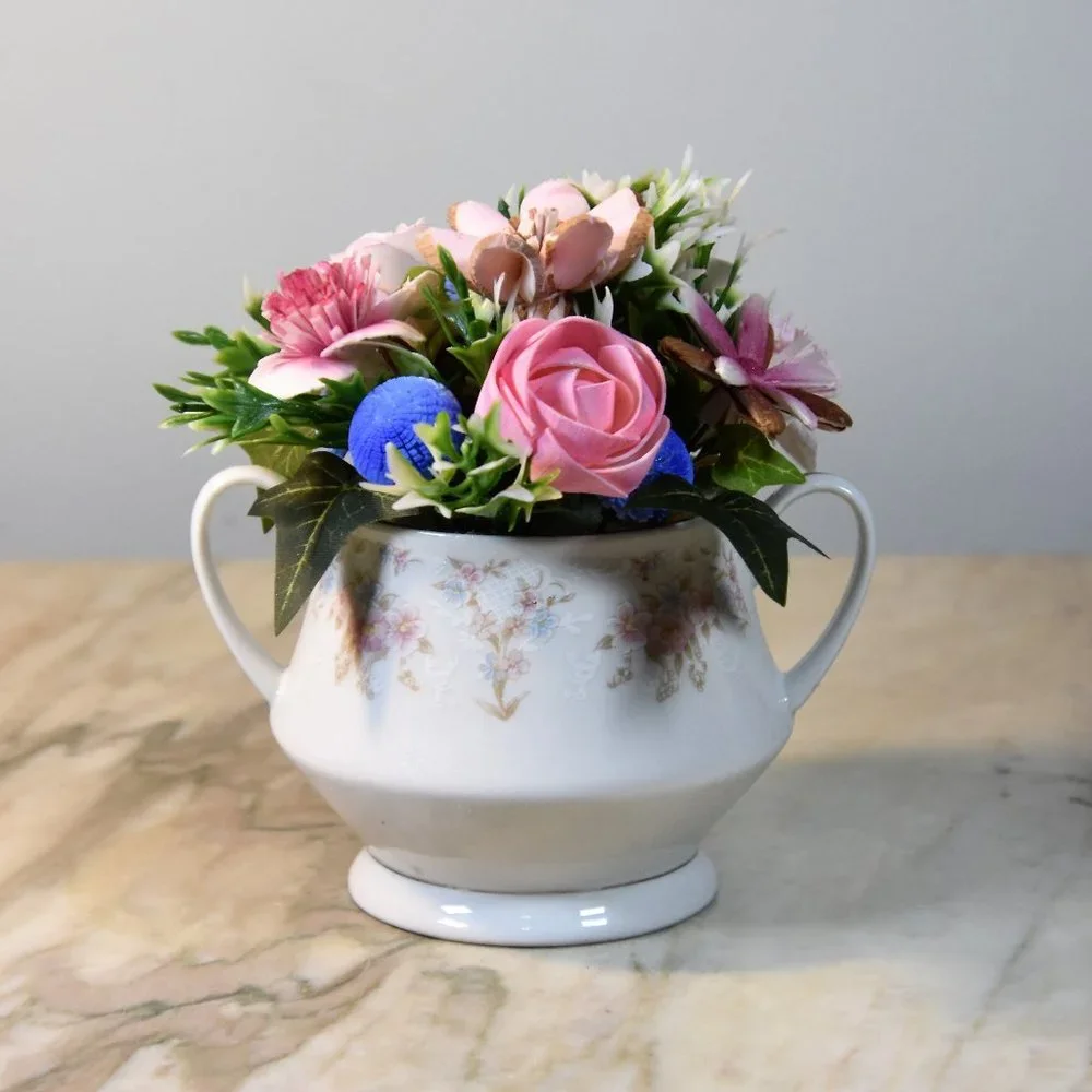 Vintage orphan (no lid) sugar bowl with delicate airbrushed Sola Wood flowers